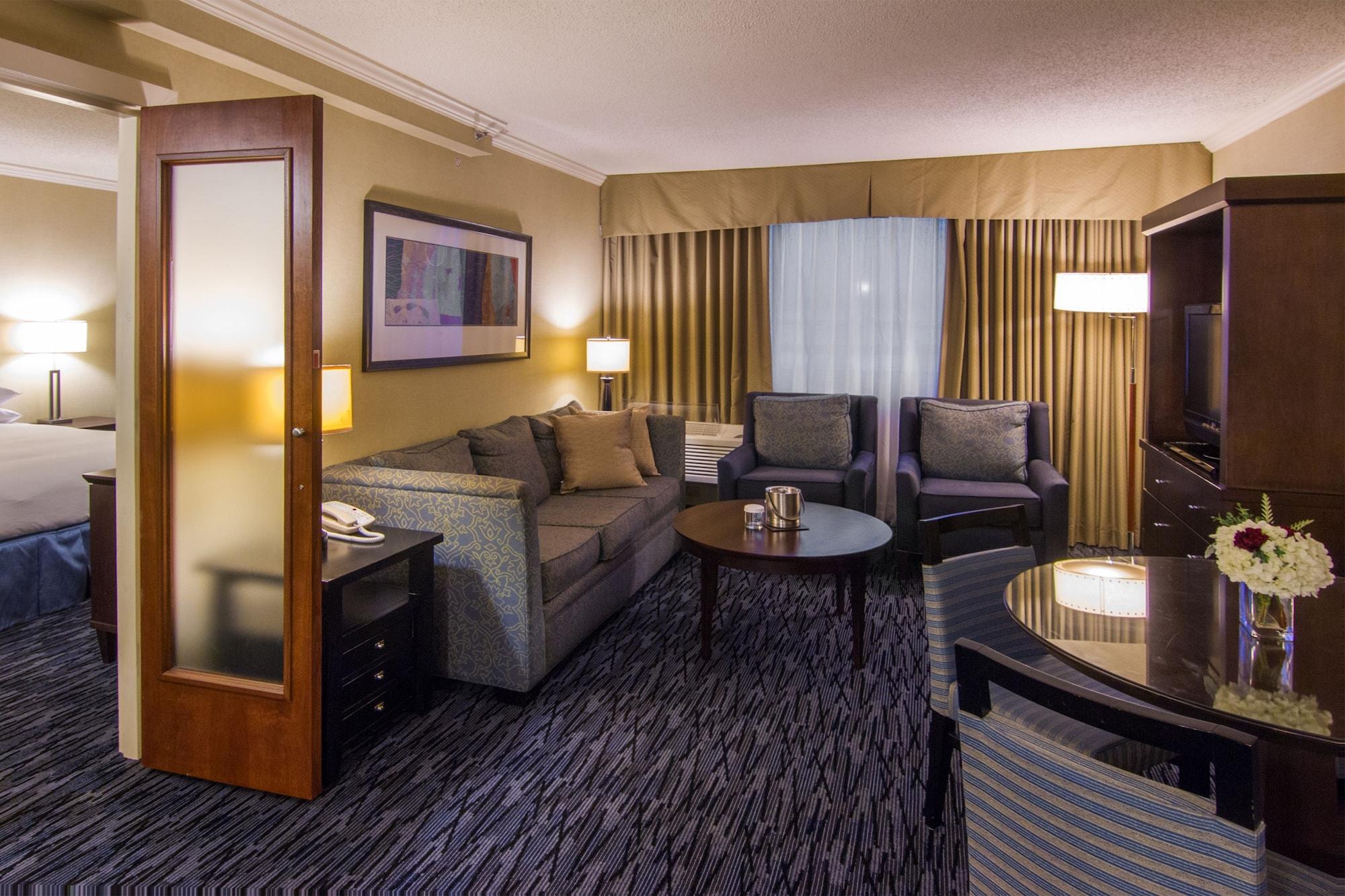 Hotel Doubletree By Hilton Norwalk Exterior foto