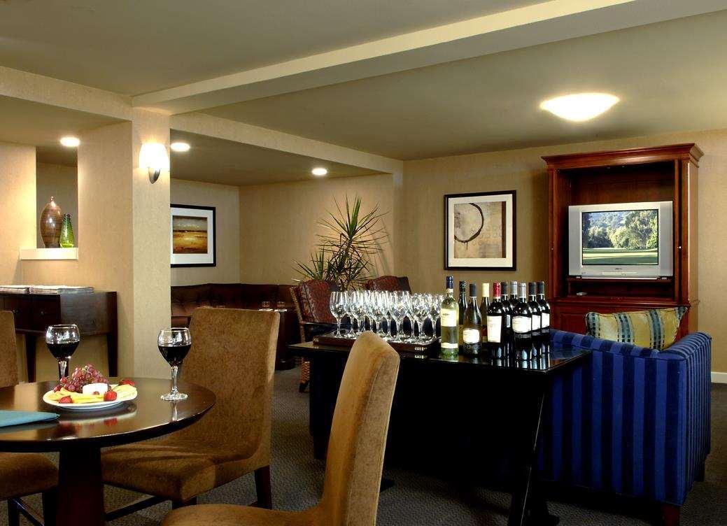 Hotel Doubletree By Hilton Norwalk Exterior foto