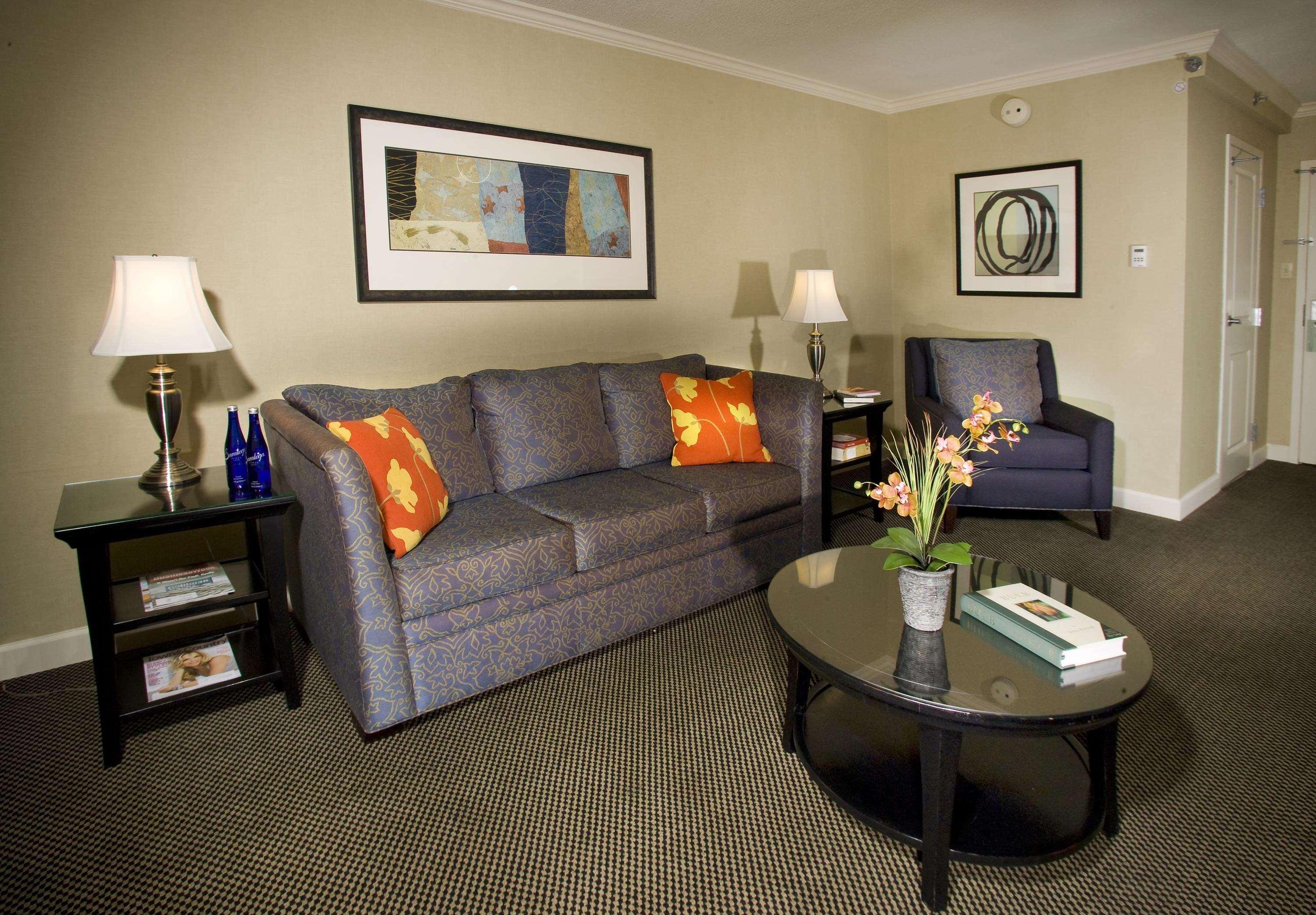 Hotel Doubletree By Hilton Norwalk Exterior foto