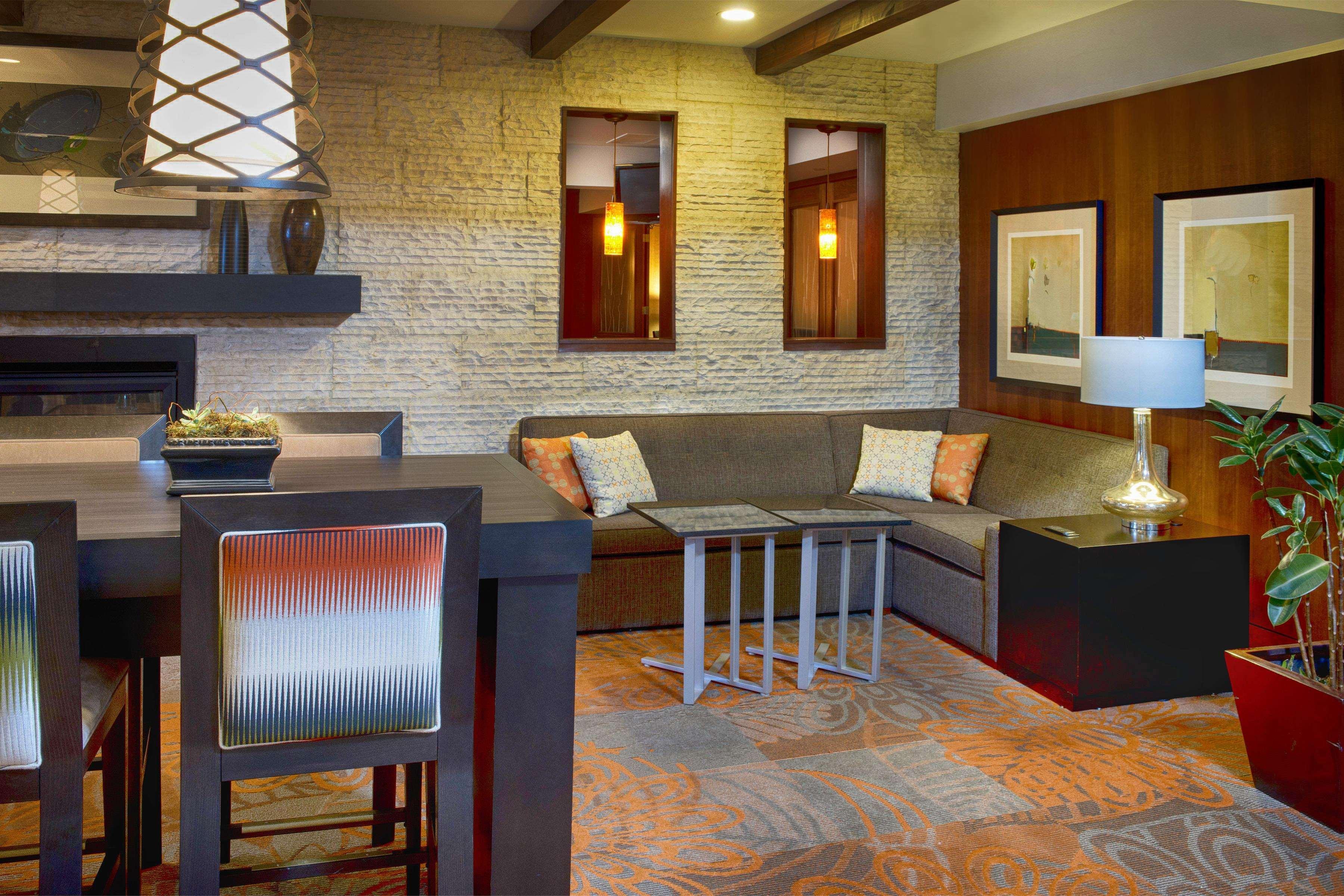 Hotel Doubletree By Hilton Norwalk Exterior foto