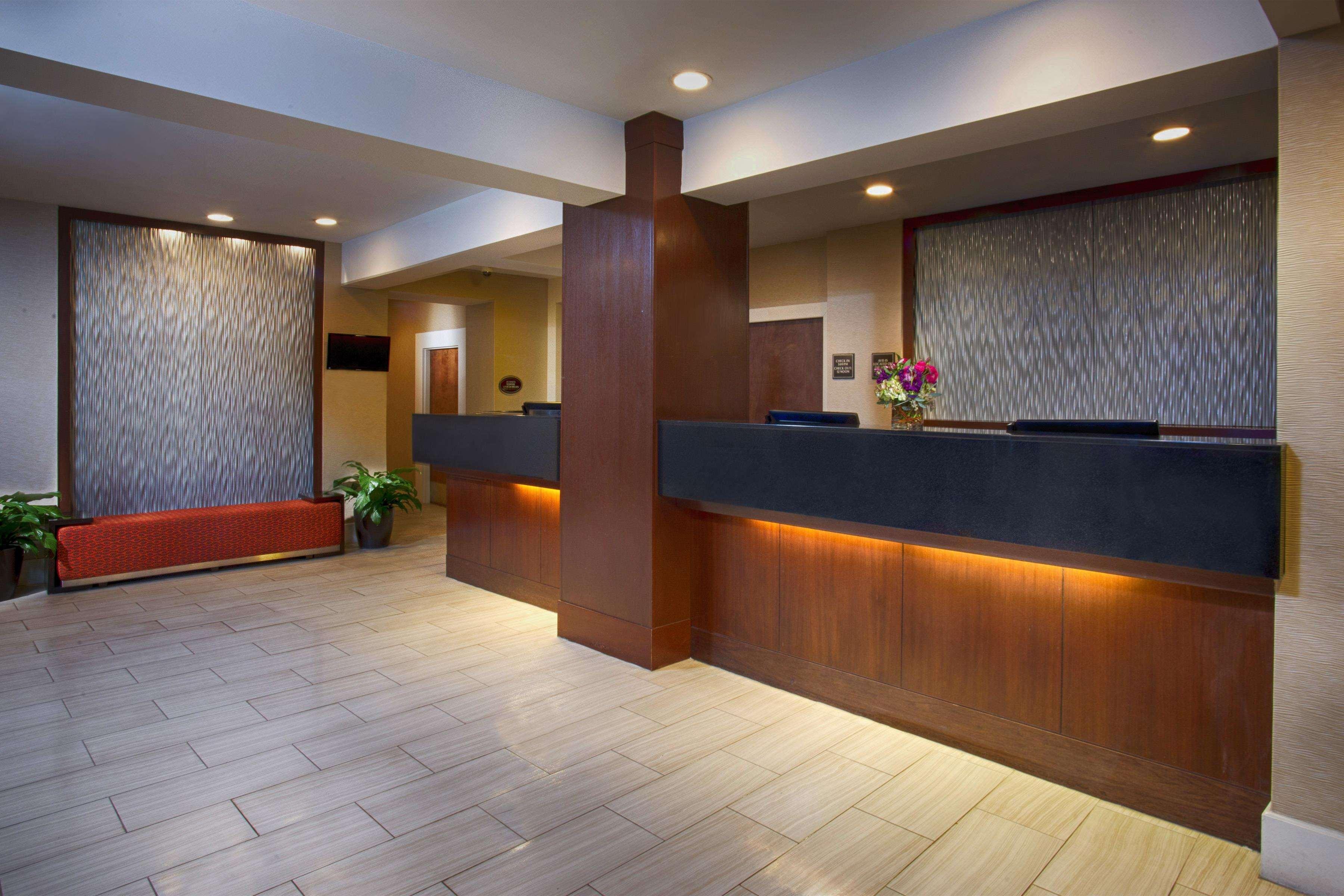 Hotel Doubletree By Hilton Norwalk Exterior foto